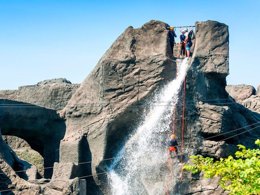 Camping Pas Cher vous présente avec son site Officiel campingpascher.fr, le Camping Maeva Club Le Lagon D'Argelès classé 4 étoiles, situé sur la commune de Argelès-sur-mer dans le département Pyrénées-orientales (Languedoc Roussillon) en France. Le camping Maeva Club Le Lagon D'Argelès, vous présente un hébergement de type mobil-home de 29 m² pour 4 personnes avec climatisation et télévision. Le camping Maeva Club Le Lagon D'Argelès vous proposeun séjour PAS CHER avec une REMISEdu sam. 30 mai au sam. 06 juin 2026, en promotion à -30% pour 7 nuits à 219 € au lieu de 312,86 € soit une Économie de 93,86 €. Cette location propose 39 dates différentes pour réserver votre séjour. Découvrez également les 4 autres gammes d'hébergements du camping. Les Avis clients pour le Camping Maeva Club Le Lagon D'Argelès sont excellents avec une note moyenne de 8 sur 10. Lagon, Piscine extérieure, Animations familiales, Club ados, Club enfants, Aire de jeux enfants, Centre équestre, Parcours sportif, Ping-pong, Pétanque, Terrain multisports, Bar, Dépôt de pain, Plats à emporter, Snack/Bar, Épicerie,... En savoir plus : cliquez-ICI.