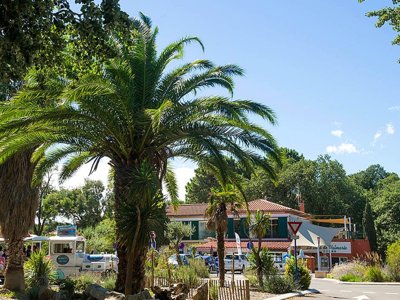 Cliquez pour découvrir toutes les photos de l'ÉTABLISSEMENT ! établissement Le Bois De Valmarie photo 27