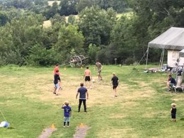 Camping Pas Cher vous présente avec son site Officiel campingpascher.fr, le Camping Clos De Banes classé 3 étoiles, situé sur la commune de Argences En Aubrac dans le département Aveyron (Midi Pyrénées) en France. Le camping Clos De Banes, vous présente un hébergement de type mobil-home de 38 m². Le camping Clos De Banes vous propose du lundi 04 mai au lundi 11 mai 2026 pour 7 nuits à 275€. Cette location propose 144 dates différentes pour réserver votre séjour. Découvrez également les 4 autres gammes d'hébergements du camping. Les Avis clients pour le Camping Clos De Banes sont excellents avec une note moyenne de 9 sur 10. Piscine extérieure, Animation enfants, Animations familiales, Aire de jeux enfants, Canoë-kayak, Cyclisme, Paddle, Ping-pong, Pédalo, Pétanque, Randonnée, Bar, Épicerie,... En savoir plus : cliquez-ICI.