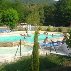Camping Pas Cher vous présente avec son site Officiel campingpascher.fr, le Établissement Europe, situé sur la commune de Monceaux Sur Dordogne dans le département Correze (Limousin) en France. L'établissement Europe vous propose un hébergement de type mobilhome de 31 m². L'établissement vous propose 2 autres types d'hébergements. Découvrez tous nos séjours à petits prix dans la commune et aux alentours de Monceaux Sur Dordogne du département : Correze (Limousin).... En savoir plus : cliquez-ICI.