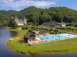 Camping Pas Cher vous présente avec son site Officiel campingpascher.fr, le Établissement Sea Green Château Du Gibanel, situé sur la commune de Argentat dans le département Correze (Limousin) en France. L'établissement Sea Green Château Du Gibanel vous propose un hébergement de type mobil-home de 29 m². L'établissement vous propose 5 autres types d'hébergements. Découvrez tous nos séjours à petits prix dans la commune et aux alentours de Argentat du département : Correze (Limousin).... En savoir plus : cliquez-ICI.