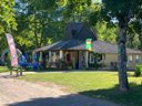 Camping Pas Cher vous présente avec son site Officiel campingpascher.fr, le Camping Les Chambons classé 3 étoiles, situé sur la commune de Argenton Sur Creuse dans le département Indre (Centre Val De Loire) en France. Le camping Les Chambons, vous présente un hébergement de type hébergement insolite de 12 m² pour 2 personnes avec climatisation et télévision. Le camping Les Chambons vous propose du sam. 01 août au sam. 08 août 2026, en promotion à -10% pour 7 nuits à 405 € au lieu de 450,0 € soit une Économie de 45 €. Cette location propose 195 dates différentes pour réserver votre séjour. Découvrez également les 3 autres gammes d'hébergements du camping. Les Avis clients pour le Camping Les Chambons sont excellents avec une note moyenne de 8 sur 10. Animations familiales, Aire de jeux enfants, Court de tennis, Ping-pong, Pétanque, Structure gonflable enfants, Trampoline, Boulangerie, Brasserie, Bureau de tabac, Restaurant, Station-service, Supermarché,... En savoir plus : cliquez-ICI.
