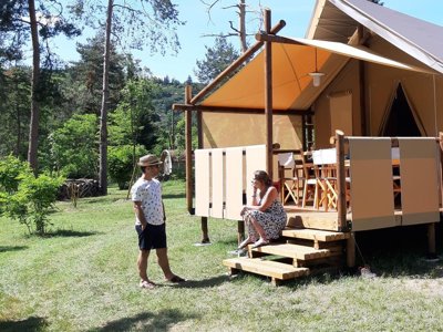 Cliquez pour découvrir toutes les photos de l'HÉBERGEMENT ! bungalow toilé - Ushuaïa Villages Le Viaduc photo 2