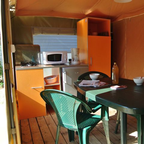 Cliquez pour découvrir toutes les photos de l'HÉBERGEMENT ! bungalow toilé - D'Autun photo 3