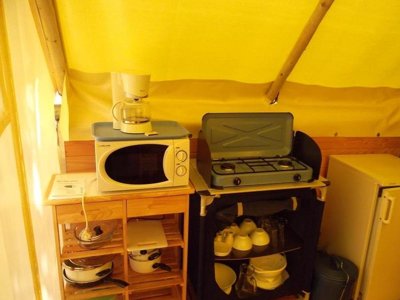 Cliquez pour découvrir toutes les photos de l'HÉBERGEMENT ! bungalow toilé - Flower Beauchêne photo 3