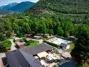 Camping Pas Cher vous présente avec son site Officiel campingpascher.fr, le Camping Le Malazéou (Wellness Sport Camping) classé 4 étoiles, situé sur la commune de Ax Les Thermes dans le département Ariège (Midi Pyrénées) en France. Le camping Le Malazéou (Wellness Sport Camping) vous propose un hébergement de type mobil-home de 33 m² pour 6 personnes avec climatisation (télévision). L'établissement vous propose 9 autres types d'hébergements. Découvrez tous nos séjours à petits prix dans la commune et aux alentours de Ax Les Thermes du département : Ariège (Midi Pyrénées). Les Avis clients pour le Camping Le Malazéou (Wellness Sport Camping) sont excellents avec une note moyenne de 8 sur 10. Piscine chauffée, Piscine extérieure, Animation enfants, Animations familiales, Aire de jeux enfants, Centre équestre, Court de tennis, Escalade, Parcours sportif, Ping-pong, Pétanque, Randonnée, Salle de fitness, Bar, Boulangerie, Bureau de tabac, Dépôt de pain, Restaurant, Station-service, Supermarché, Épicerie,... En savoir plus : cliquez-ICI.