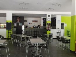 Camping Pas Cher vous présente avec son site Officiel campingpascher.fr, le Camping Le Moulin Du Pont D'Alies classé 3 étoiles, situé sur la commune de Axat dans le département Aude (Languedoc Roussillon) en France. Le camping Le Moulin Du Pont D'Alies, vous présente un hébergement de type mobil-home de 31 m² et télévision. Le camping Le Moulin Du Pont D'Alies vous propose du sam. 11 avril au sam. 18 avril 2026 pour 7 nuits à 352€. Cette location propose 97 dates différentes pour réserver votre séjour. Découvrez également les 7 autres gammes d'hébergements du camping. Les Avis clients pour le Camping Le Moulin Du Pont D'Alies sont excellents avec une note moyenne de 8 sur 10. Rivière, Piscine chauffée, Piscine extérieure, Animations familiales, Aire de jeux enfants, Canoë-kayak, Pétanque, Bar, Dépôt de pain, Plats à emporter, Snack/Bar, Supermarché, Épicerie,... En savoir plus : cliquez-ICI.