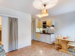 Camping Pas Cher vous présente avec son site Officiel campingpascher.fr, la Résidence Illixon - Vacancéole classé 3 étoiles, située sur la commune de Bagneres De Luchon dans le département Haute-garonne (Midi Pyrénées) en France. La résidence Illixon - Vacancéole, vous présente un hébergement de type studio de 31 m² pour 4 personnes et télévision. La résidence Illixon - Vacancéole vous proposeun séjour PAS CHER avec une REMISEdu sam. 26 septembre au sam. 03 octobre 2026, en promotion à -33% pour 7 nuits à 239,20 € au lieu de 360,24 € soit une Économie de 121,04 €. Cette location propose 207 dates différentes pour réserver votre séjour. Découvrez également les 8 autres gammes d'hébergements de la résidence. Les Avis clients pour la Résidence Illixon - Vacancéole sont excellents avec une note moyenne de 8 sur 10.... En savoir plus : cliquez-ICI.