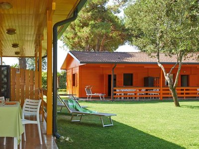 Cliquez pour découvrir toutes les photos de l'HÉBERGEMENT ! bungalow - Villaggio Baia Domizia photo 6