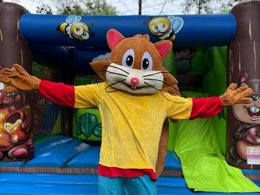 Camping Pas Cher vous présente avec son site Officiel campingpascher.fr, le Camping Le Mas Du Padre classé 4 étoiles, situé sur la commune de Balaruc Les Bains dans le département Hérault (Languedoc Roussillon) en France. Le camping Le Mas Du Padre, vous présente un hébergement de type mobil-home de 21 m² pour 1 personne et télévision. Le camping Le Mas Du Padre vous propose du sam. 13 décembre au sam. 20 décembre 2025 avec un DÉPART DEMAIN pour 7 nuits à 242€. Cette location propose 73 dates différentes pour réserver votre séjour. Découvrez également les 9 autres gammes d'hébergements du camping. Les Avis clients pour le Camping Le Mas Du Padre sont excellents avec une note moyenne de 8 sur 10. Piscine chauffée, Piscine extérieure, Animations familiales, Club enfants, Aire de jeux enfants, Canoë-kayak, Centre équestre, Cyclisme, Ping-pong, Plongée, Pétanque, Voile, Bar, Restaurant, Snack/Bar,... En savoir plus : cliquez-ICI.