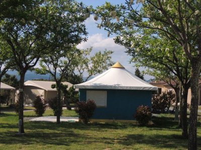 Cliquez pour découvrir toutes les photos de l'HÉBERGEMENT ! bungalow toilé - Beaume Giraud photo 7