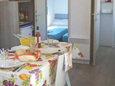 Cliquez pour découvrir toutes les photos de l'HÉBERGEMENT ! mobil-home - Balatontourist Füred Camping photo 9