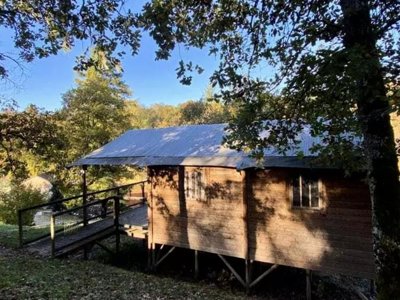 Cliquez pour découvrir toutes les photos de l'HÉBERGEMENT ! tente en toile et bois - Le Moulin De Surier photo 2