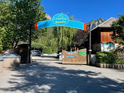 Cliquez pour découvrir toutes les photos de l'ÉTABLISSEMENT ! camping Paradis - Les Relarguiers photo 2