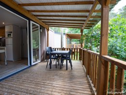 Camping Pas Cher vous présente avec son site Officiel campingpascher.fr, le Camping Paradis - Les Relarguiers classé 3 étoiles, situé sur la commune de Beauvezer dans le département Alpes-de-haute-provence (Provence-alpes-côte D'azur) en France. Le camping Paradis - Les Relarguiers vous propose un hébergement de type mobil-home de 31 m² pour 2 personnes. L'établissement vous propose 5 autres types d'hébergements. Découvrez tous nos séjours à petits prix dans la commune et aux alentours de Beauvezer du département : Alpes-de-haute-provence (Provence-alpes-côte D'azur). Les Avis clients pour le Camping Paradis - Les Relarguiers sont excellents avec une note moyenne de 8 sur 10. LacRivière, Piscine chauffée, Piscine extérieure, Animation ados, Animations familiales, Club enfants, Aire de jeux enfants, Baby-foot, Canoë-kayak, Centre équestre, Ping-pong, Pétanque, Terrain de football, Terrain de volley-ball, Bar, Dépôt de pain, Pizzeria, Plats à emporter, Restaurant, Snack/Bar, Épicerie,... En savoir plus : cliquez-ICI.