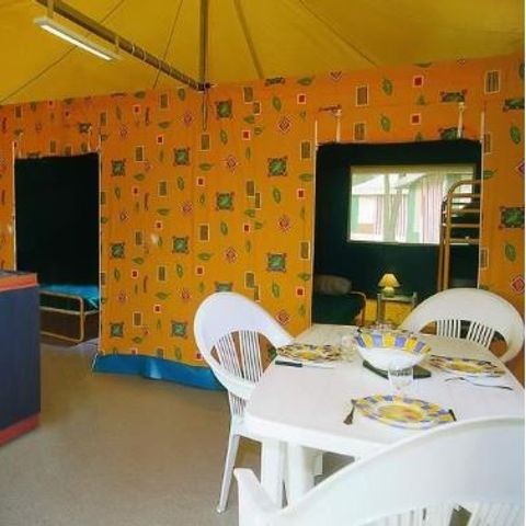 Cliquez pour découvrir toutes les photos de l'HÉBERGEMENT ! bungalow toilé - Les Deux Lacs photo 5