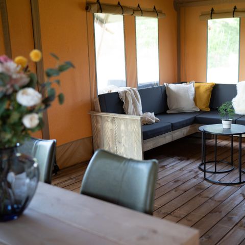 Cliquez pour découvrir toutes les photos de l'HÉBERGEMENT ! tente en toile et bois - Les 2 Lacs photo 3