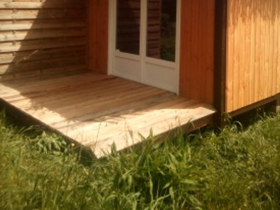 Camping Pas Cher vous présente avec son site Officiel campingpascher.fr, le Camping LES CHALETS DU LAC BELCAIRE classé 4 étoiles, situé sur la commune de Belcaire dans le département Aude (Languedoc Roussillon) en France. Le camping LES CHALETS DU LAC BELCAIRE vous propose un hébergement de type hébergement insolite de 9 m² pour 2 personnes. L'établissement vous propose 14 autres types d'hébergements. Découvrez tous nos séjours à petits prix dans la commune et aux alentours de Belcaire du département : Aude (Languedoc Roussillon). Les Avis clients pour le Camping LES CHALETS DU LAC BELCAIRE sont excellents avec une note moyenne de 8 sur 10. Lac, Piscine couverte, Piscine extérieure, Club enfants, Aire de jeux enfants, Court de tennis, Cyclisme, Ping-pong, Pétanque, Randonnée, Salle de fitness, Trampoline, Bar, Boulangerie, Dépôt de pain, Pizzeria, Restaurant, Station-service, Épicerie,... En savoir plus : cliquez-ICI.