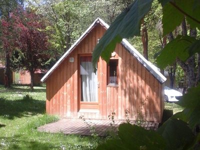Cliquez pour découvrir toutes les photos de l'HÉBERGEMENT ! bungalow - LES CHALETS DU LAC BELCAIRE photo 2
