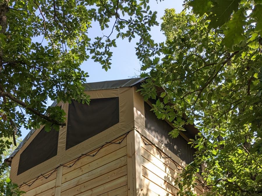 Camping Pas Cher vous présente avec son site Officiel campingpascher.fr, le Camping Le Roc Del Rey classé 2 étoiles, situé sur la commune de Belloc dans le département Ariège (Midi Pyrénées) en France. Le camping Le Roc Del Rey vous propose un hébergement de type hébergement insolite pour 2 personnes. Cet hébergement propose plus de 43 dates différentes pour réserver ! Pour dévouvrir la période la moins chère, consultez la rubrique 'Tarifs' et sélectionnez votre mois de départ. L'établissement vous propose 12 autres types d'hébergements. Découvrez tous nos séjours à petits prix dans la commune et aux alentours de Belloc du département : Ariège (Midi Pyrénées). Les Avis clients pour le Camping Le Roc Del Rey sont excellents avec une note moyenne de 9 sur 10. Piscine extérieure, Baby-foot, Canoë-kayak, Centre équestre, Cyclisme, Ping-pong, Randonnée,... En savoir plus : cliquez-ICI.