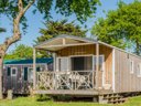 Camping Pas Cher vous présente avec son site Officiel campingpascher.fr, le Camping Maeva Club La Mer Blanche classé 4 étoiles, situé sur la commune de Benodet dans le département Finistère (Bretagne) en France. Le camping Maeva Club La Mer Blanche, vous présente un hébergement de type mobil-home de 24 m² pour 4 personnes et télévision. Le camping Maeva Club La Mer Blanche vous proposeun séjour PAS CHER avec une REMISEdu sam. 30 mai au sam. 06 juin 2026, en promotion à -40% pour 7 nuits à 191,40 € au lieu de 319,0 € soit une Économie de 127,60 €. Cette location propose 75 dates différentes pour réserver votre séjour. Découvrez également les 19 autres gammes d'hébergements du camping. Les Avis clients pour le Camping Maeva Club La Mer Blanche sont excellents avec une note moyenne de 8 sur 10. Mer, Parc aquatique, Piscine couverte, Piscine extérieure, Animations familiales, Club enfants, Aire de jeux enfants, Canoë-kayak, Centre équestre, Court de tennis, Cyclisme, Golf, Ping-pong, Planche à voile, Pétanque, Salle de jeux vidéo, Structure gonflable enfants, Terrain multisports, Bar, Dépôt de pain, Restaurant, Supermarché, Épicerie,... En savoir plus : cliquez-ICI.