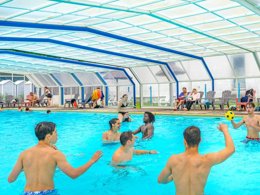 Camping Pas Cher vous présente avec son site Officiel campingpascher.fr, le Camping Maeva Club La Mer Blanche classé 4 étoiles, situé sur la commune de Benodet dans le département Finistère (Bretagne) en France. Le camping Maeva Club La Mer Blanche, vous présente un hébergement de type mobil-home de 25 m² pour 6 personnes et télévision. Le camping Maeva Club La Mer Blanche vous proposeun séjour PAS CHER avec une REMISEdu sam. 30 mai au sam. 06 juin 2026, en promotion à -40% pour 7 nuits à 167,40 € au lieu de 279,0 € soit une Économie de 111,60 €. Cette location propose 76 dates différentes pour réserver votre séjour. Découvrez également les 19 autres gammes d'hébergements du camping. Les Avis clients pour le Camping Maeva Club La Mer Blanche sont excellents avec une note moyenne de 8 sur 10. Mer, Parc aquatique, Piscine couverte, Piscine extérieure, Animations familiales, Club enfants, Aire de jeux enfants, Canoë-kayak, Centre équestre, Court de tennis, Cyclisme, Golf, Ping-pong, Planche à voile, Pétanque, Salle de jeux vidéo, Structure gonflable enfants, Terrain multisports, Bar, Dépôt de pain, Restaurant, Supermarché, Épicerie,... En savoir plus : cliquez-ICI.