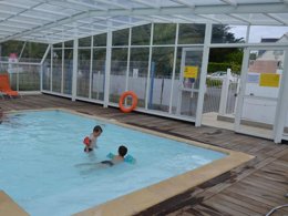 Camping Pas Cher vous présente avec son site Officiel campingpascher.fr, le Camping Maeva Club La Mer Blanche classé 4 étoiles, situé sur la commune de Benodet dans le département Finistère (Bretagne) en France. Le camping Maeva Club La Mer Blanche, vous présente un hébergement de type mobil-home de 30 m² pour 6 personnes et télévision. Le camping Maeva Club La Mer Blanche vous proposeun séjour PAS CHER avec une REMISEdu sam. 30 mai au sam. 06 juin 2026, en promotion à -40% pour 7 nuits à 215,40 € au lieu de 359,0 € soit une Économie de 143,60 €. Cette location propose 91 dates différentes pour réserver votre séjour. Découvrez également les 19 autres gammes d'hébergements du camping. Les Avis clients pour le Camping Maeva Club La Mer Blanche sont excellents avec une note moyenne de 8 sur 10. Mer, Parc aquatique, Piscine couverte, Piscine extérieure, Animations familiales, Club enfants, Aire de jeux enfants, Canoë-kayak, Centre équestre, Court de tennis, Cyclisme, Golf, Ping-pong, Planche à voile, Pétanque, Salle de jeux vidéo, Structure gonflable enfants, Terrain multisports, Bar, Dépôt de pain, Restaurant, Supermarché, Épicerie,... En savoir plus : cliquez-ICI.