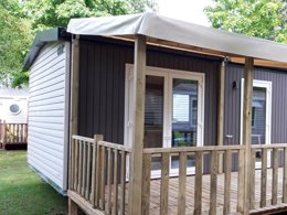 Camping Pas Cher vous présente avec son site Officiel campingpascher.fr, le Camping Baretous Pyrénées classé 4 étoiles, situé sur la commune de Aramits dans le département Pyrénées-atlantiques (Aquitaine) en France. Le camping Baretous Pyrénées, vous présente un hébergement de type mobil-home de 28 m² pour 1 personne. Le camping Baretous Pyrénées vous propose du lundi 21 septembre au lundi 28 septembre 2026 pour 7 nuits à 303€. Cette location propose 83 dates différentes pour réserver votre séjour. Découvrez également les 5 autres gammes d'hébergements du camping. Les Avis clients pour le Camping Baretous Pyrénées sont excellents avec une note moyenne de 9 sur 10. Piscine chauffée, Piscine extérieure, Club enfants, Aire de jeux enfants, Canoë-kayak, Centre équestre, Cyclisme, Ping-pong, Pétanque, Randonnée, Salle de jeux vidéo, Terrain de badminton, Terrain de volley-ball, Bar, Dépôt de pain, Snack/Bar, Supermarché, Épicerie,... En savoir plus : cliquez-ICI.