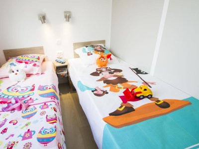 Cliquez pour découvrir toutes les photos de l'HÉBERGEMENT ! mobil-home - Domaine De Sainte Véziane photo 6