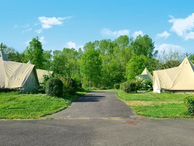 Cliquez pour découvrir toutes les photos de l'HÉBERGEMENT ! tente en toile et bois - Resort & - Val De Braye photo 4