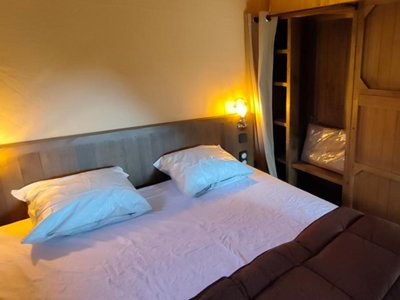 tente en toile et bois - Le Clos Du Blavet photo 11