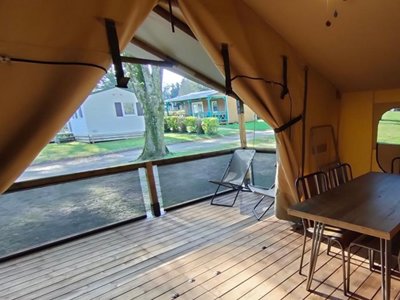 tente en toile et bois - Le Clos Du Blavet photo 13