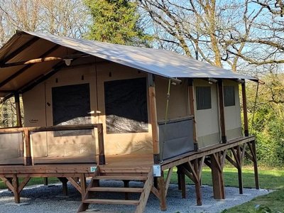 tente en toile et bois - Le Clos Du Blavet photo 5