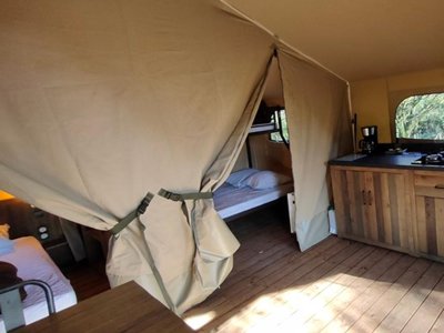 tente en toile et bois - Le Clos Du Blavet photo 9