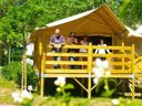 Cliquez pour découvrir toutes les photos de l'HÉBERGEMENT ! tente en toile et bois - camping Oyam photo 7