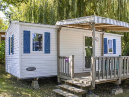 Camping Pas Cher vous présente avec son site Officiel campingpascher.fr, le Camping Oyam classé 4 étoiles, situé sur la commune de Bidart dans le département Pyrénées-atlantiques (Aquitaine) en France. Le camping Oyam, vous présente un hébergement de type mobil-home de 24 m² avec climatisation et télévision. Le camping Oyam vous propose du sam. 05 septembre au sam. 12 septembre 2026, en promotion à -10% pour 7 nuits à 378 € au lieu de 420,0 € soit une Économie de 42 €. Cette location propose 9 dates différentes pour réserver votre séjour. Découvrez également les 49 autres gammes d'hébergements du camping. Les Avis clients pour le Camping Oyam sont de 7 sur 10. Mer, Parc aquatique, Piscine chauffée, Piscine extérieure, Animation ados, Animations familiales, Club enfants, Aire de jeux enfants, Canoë-kayak, Cyclisme, Golf, Jet-ski, Location de bateaux, Ping-pong, Planche à voile, Plongée, Pédalo, Pétanque, Randonnée, Ski nautique, Surf, Terrain de football, Terrain multisports, Bar, Boulangerie, Bureau de tabac, Dépôt de pain, Pizzeria, Plats à emporter, Snack/Bar, Station-service, Supermarché,... En savoir plus : cliquez-ICI.