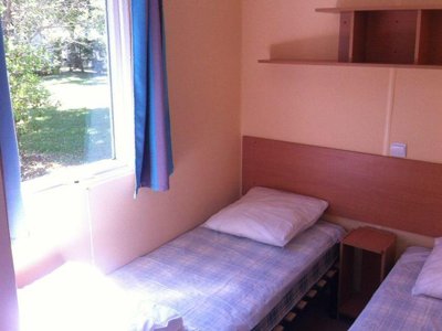 Cliquez pour découvrir toutes les photos de l'HÉBERGEMENT ! mobil-home - En Chon Les Pins photo 3