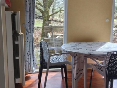 Cliquez pour découvrir toutes les photos de l'HÉBERGEMENT ! mobil-home - En Chon Les Pins photo 3