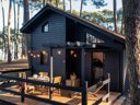 Camping Pas Cher vous présente avec son site Officiel campingpascher.fr, le Camping Slow Village Biscarrosse Lac classé 3 étoiles, situé sur la commune de Biscarrosse dans le département Landes (Aquitaine) en France. Le camping Slow Village Biscarrosse Lac vous propose un hébergement de type bungalow de 29 m² avec climatisation (télévision). L'établissement vous propose 5 autres types d'hébergements. Découvrez tous nos séjours à petits prix dans la commune et aux alentours de Biscarrosse du département : Landes (Aquitaine). Les Avis clients pour le Camping Slow Village Biscarrosse Lac sont excellents avec une note moyenne de 8 sur 10. LacMer, Animations familiales, Club enfants, Aire de jeux enfants, Court de padel en extérieur, Court de tennis, Golf, Ping-pong, Pétanque, Randonnée, Surf, Terrain de beach-volley, Terrain multisports, Bar, Brasserie, Pizzeria, Épicerie,... En savoir plus : cliquez-ICI.