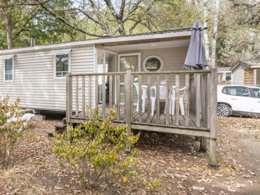 Camping Pas Cher vous présente avec son site Officiel campingpascher.fr, le Camping Domaine De Gaujac - Paradis classé 4 étoiles, situé sur la commune de Boisset Et Gaujac dans le département Gard (Languedoc Roussillon) en France. Le camping Domaine De Gaujac - Paradis, vous présente un hébergement de type mobil-home de 23 m². Le camping Domaine De Gaujac - Paradis vous propose du mercredi 17 juin au mercredi 24 juin 2026, en promotion à -20% pour 7 nuits à 183 € au lieu de 229,0 € soit une Économie de 46 €. Cette location propose 76 dates différentes pour réserver votre séjour. Découvrez également les 16 autres gammes d'hébergements du camping. Les Avis clients pour le Camping Domaine De Gaujac - Paradis sont excellents avec une note moyenne de 8 sur 10. Rivière, Piscine chauffée, Piscine extérieure, Animations familiales, Club enfants, Aire de jeux enfants, Centre équestre, Court de tennis, Golf, Ping-pong, Pétanque, Randonnée, Terrain de volley-ball, Bar, Dépôt de pain, Snack/Bar,... En savoir plus : cliquez-ICI.