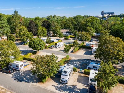 Cliquez pour découvrir toutes les photos de l'ÉTABLISSEMENT ! camping De Bourges photo 13