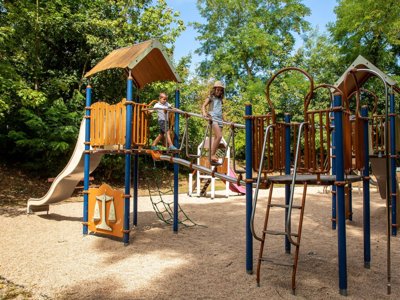 Cliquez pour découvrir toutes les photos de l'ÉTABLISSEMENT ! camping De Bourges photo 18