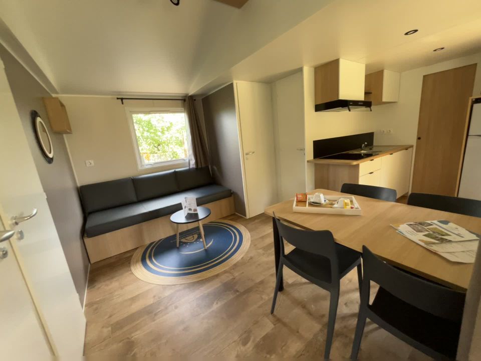 Cliquez pour découvrir toutes les photos de l'HÉBERGEMENT ! mobil-home - camping De Bourges photo 2
