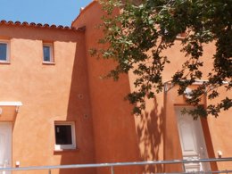 Camping Pas Cher vous présente avec son site Officiel campingpascher.fr, le Camping Tikayan Clau Mar Jo classé 4 étoiles, situé sur la commune de Bormes Les Mimosas dans le département Var (Provence Alpes Côte D'azur) en France. Le camping Tikayan Clau Mar Jo, vous présente un hébergement de type appartement de 40 m² pour 2 personnes avec climatisation et télévision. Le camping Tikayan Clau Mar Jo vous propose du dimanche 26 avril au dimanche 03 mai 2026, en promotion à -20% pour 7 nuits à 512,80 € au lieu de 641,0 € soit une Économie de 128,20 €. Cette location propose 98 dates différentes pour réserver votre séjour. Découvrez également les 9 autres gammes d'hébergements du camping. Les Avis clients pour le Camping Tikayan Clau Mar Jo sont de 7 sur 10. Piscine extérieure, Aire de jeux enfants, Canoë-kayak, Court de tennis, Cyclisme, Jet-ski, Ping-pong, Piscine, Plongée, Pétanque, Randonnée, Salle de jeux vidéo, Tir à l’arc, Boulangerie, Bureau de tabac, Restaurant, Snack/Bar, Station-service, Supermarché,... En savoir plus : cliquez-ICI.