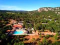 Camping Pas Cher vous présente avec son site Officiel campingpascher.fr, le Établissement Le Val D'Hérault, situé sur la commune de Brissac dans le département Herault (Languedoc-roussillon) en France. L'établissement Le Val D'Hérault vous propose un hébergement de type tente toile et bois de 19 m². L'établissement vous propose 3 autres types d'hébergements. Découvrez tous nos séjours à petits prix dans la commune et aux alentours de Brissac du département : Herault (Languedoc-roussillon).... En savoir plus : cliquez-ICI.