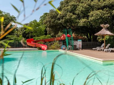 Cliquez pour découvrir toutes les photos de l'ÉTABLISSEMENT ! camping Flower Le Martinet Rouge photo 2