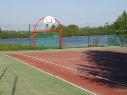 Camping Pas Cher vous présente avec son site Officiel campingpascher.fr, le Camping La Croix Du Bois Sacker classé 2 étoiles, situé sur la commune de Burtoncourt dans le département Moselle (Lorraine) en France. Le camping La Croix Du Bois Sacker, vous présente un hébergement de type mobil-home de 32 m². Le camping La Croix Du Bois Sacker vous propose du mercredi 01 avril au mercredi 08 avril 2026 pour 7 nuits à 420€. Cette location propose 118 dates différentes pour réserver votre séjour. Découvrez également les 4 autres gammes d'hébergements du camping. Les Avis clients pour le Camping La Croix Du Bois Sacker sont excellents avec une note moyenne de 8 sur 10. Lac, Animations familiales, Aire de jeux enfants, Court de tennis, Cyclisme, Ping-pong, Pétanque, Randonnée, Terrain de football, Terrain de volley-ball, Terrain multisports, Bar, Dépôt de pain, Supermarché, Épicerie,... En savoir plus : cliquez-ICI.