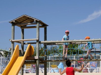 Cliquez pour découvrir toutes les photos de l'ÉTABLISSEMENT ! camping Du Domaine De L'Auzance photo 18