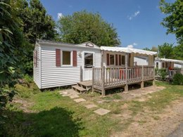 Camping Pas Cher vous présente avec son site Officiel campingpascher.fr, le Camping Les Alouettes classé 4 étoiles, situé sur la commune de Bretignolles Sur Mer dans le département Vendée (Pays De La Loire) en France. Le camping Les Alouettes, vous présente un hébergement de type mobil-home de 20 m². Le camping Les Alouettes vous proposeun séjour PAS CHER avec une REMISEdu mercredi 01 avril au mercredi 08 avril 2026, en promotion à -30% pour 7 nuits à 230 € au lieu de 329,0 € soit une Économie de 99 €. Cette location propose 124 dates différentes pour réserver votre séjour. Découvrez également les 15 autres gammes d'hébergements du camping. Les Avis clients pour le Camping Les Alouettes sont excellents avec une note moyenne de 8 sur 10. Piscine couverte, Piscine extérieure, Animation ados, Animations familiales, Club enfants, Aire de jeux enfants, Baby-foot, Canoë-kayak, Centre équestre, Cyclisme, Jet-ski, Parcours sportif, Ping-pong, Piscine, Planche à voile, Pétanque, Randonnée, Salle de fitness, Salle de jeux vidéo, Sports nautiques, Surf, Terrain de basketball, Terrain multisports, Trampoline, Bar, Supermarché, Épicerie,... En savoir plus : cliquez-ICI.