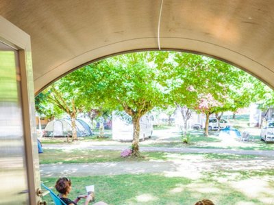 Cliquez pour découvrir toutes les photos de l'HÉBERGEMENT ! tente - Flower Le Soleil Des Bastides photo 1